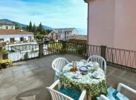 CASA DEI POETI LEOPARDI - Two-Room Apartment with Terrace and Partial Lake View