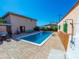 Villa Mira - with private pool