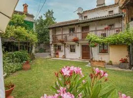 Rustic House Luin - Happy Rentals
