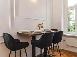 HL Apartments