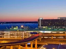 グランド ハイアット DFW エアポート、にあるダラス・フォートワース国際空港 - DFWの周辺ホテル