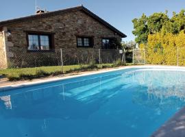 Ruta Del Aguila alojamiento turístico de calidad, Hotel in Santa María de la Alameda