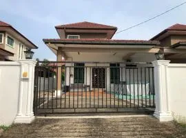Homestay Kuala Terengganu ByMus
