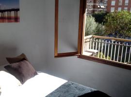Habitación 1 Céntrica en Castellón, hotel di Castellón de la Plana