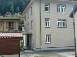 Alpine Haus, Hotel in Göschenen