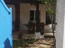 La Porte Bleue