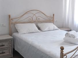 &Xi;&epsilon;&nu;&omicron;&iota;&alpha;&sigma;&iota;ά, casa de campo em Kythnos