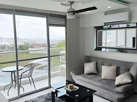 GURUS FR | Elegante apto. con vista | naturaleza | aire