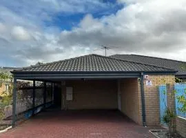 Cannington Sharehouse Near Shops and Restaurant