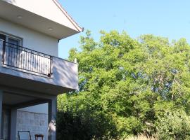 Studio apartment Lila: Dicmo şehrinde bir otel