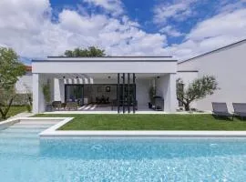 Holiday Home Villa Valla by Interhome