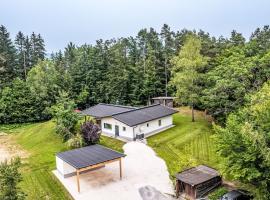 Holiday Home Sonnenteich-Haus by Interhome, villa em Goritschach