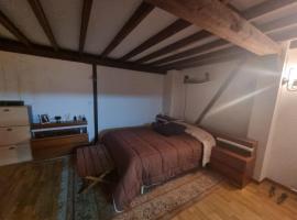 aparta estudio en vitoria gasteiz – hotel w mieście Arriaga