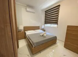 R1 Cosy Double Room in Msida Flat