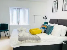 Mount Yard - Stylish Cottage - Close to Alton Towers - Peak District - Stoke-on-Trent Sleeps 5