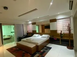 L'amour Motel