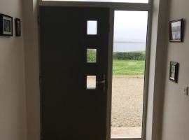 Seaside Serenity, Ferienhaus in Belmullet