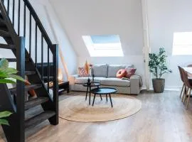 6-Bed Aircon House Diaz 60m2, many bedrooms