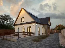 Silver Cottage