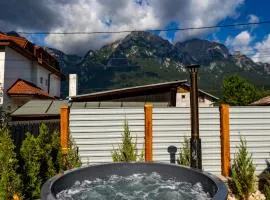 The Bear Chalet with Private Hot Tub