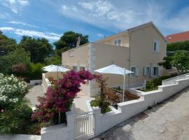 Stellaris Apartmani, hotel in Maslinica