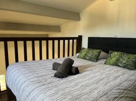 Villa Bandolaise - 10 min de la plage, ξενοδοχείο σε Bandol