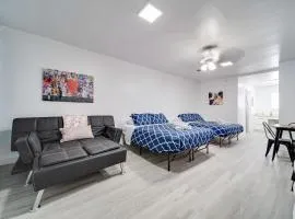 Ocean Drive Prime Apt w/2 QueenBeds & Washer/Dryer