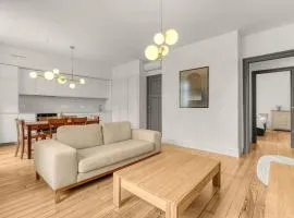 Grand Appartement Lumineux - Parking Privé - Clim