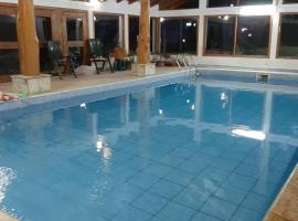 Cabañas Añahue, hotel i Villa La Angostura