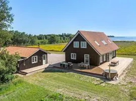 4 Bedroom Amazing Home In Askø