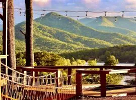 Hiawassee Glamping Container Treehouse
