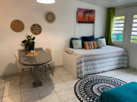 Studio Les Coraux, hotel in La Saline Le Bains