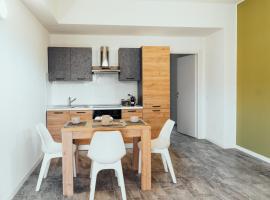 Roberta House appartamenti vicino Humanitas e Forum Assago, hotel a Rozzano