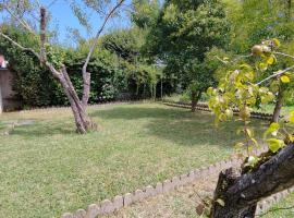 Emplacement jardin pour tente Bayonne, hotel v destinaci Bayonne