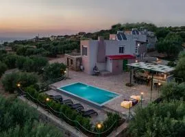 Villa Aktis with Freshwater Pool and Sea View