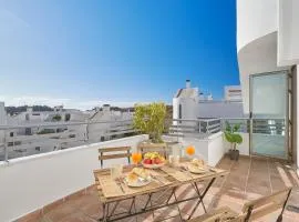 Vitania I Resort Penthouse with Jacuzzi