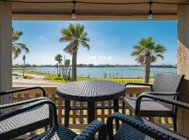 Simply Wonderful Condo with Bayview Private Pier and Pools