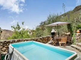 House Sleeps6-Parking-Garden-Pool in summer-Pet