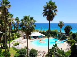 Appartement 426, vue mer et piscine by Palmazur