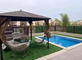 Hawana VIP Villa - with Private Swimming Pool，Ma&lsquo;mūrah的豪華露營地點