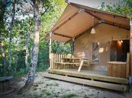 Camping le Colorado、リュストレルのグランピング施設