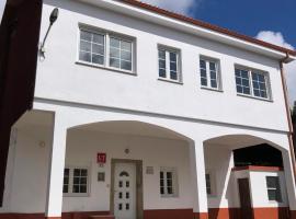 Casa Mirra, hotel in Cee