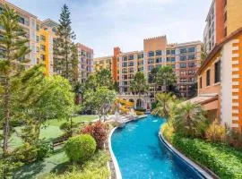 Venetian Condo 1 bedroom luxury with pool & gym access by ausie
