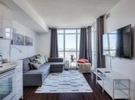 Trendy Downtown Getaway by the Water