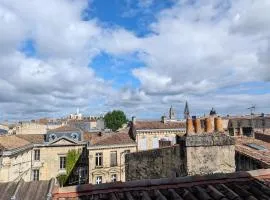 Cocon lumineux sous les toits de Bordeaux