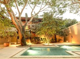 Welcome to Paradise - Luxurious Studio Oasis "Urania" with Pool and Lush Tropical Gardens, villa em Sayulita