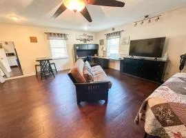 Pool Pet Spacious Studio Location near NASCAR by Vacation Your Way