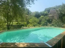 Gîte cévenol de caractère tout équipé, piscine, aire de jeu et jardin