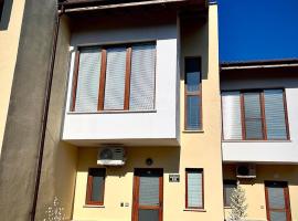 Lighthouse Golf & Spa Resort F79, casa rústica em Balchik