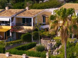 Coastal Bliss Apartments, khách sạn ở Glyfada